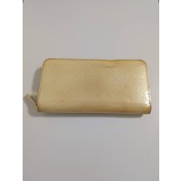 LOUIS VUITTON ジッピー　長財布ヴェルニ637