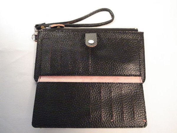 画像4: ストラップ付き長財布 ブラック 131 (4)