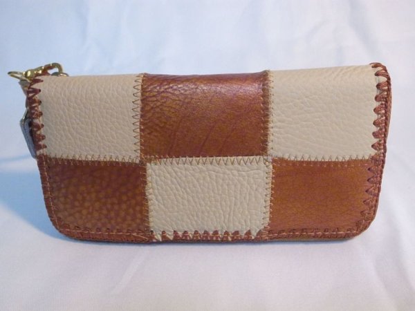 画像2: ストラップ付きラウンドファスナー長財布　パッチワーク　Ｆ　 457 (2)